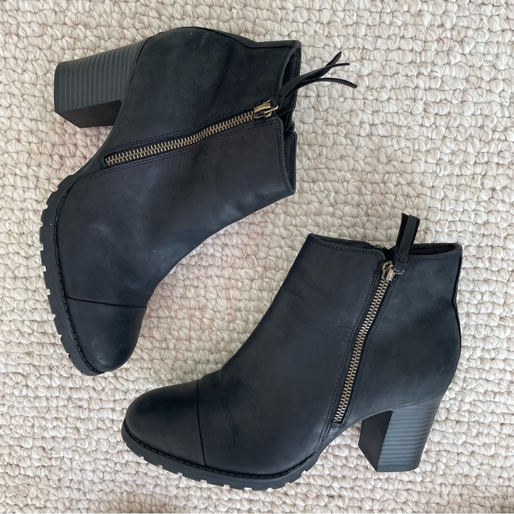 Clarks black heeled booties, sz 9